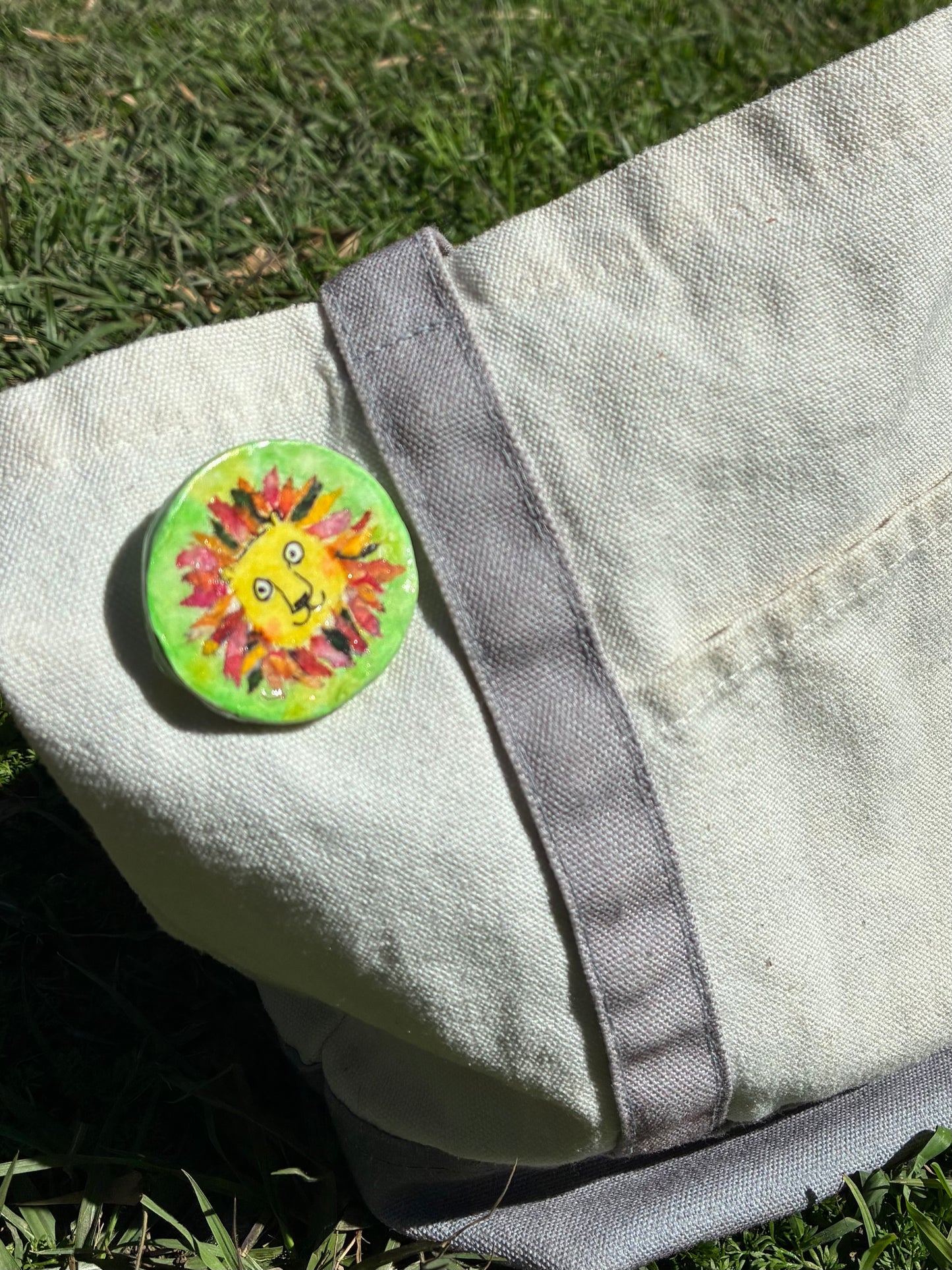 Tsugi Paper Clay Brooch: Green Lion