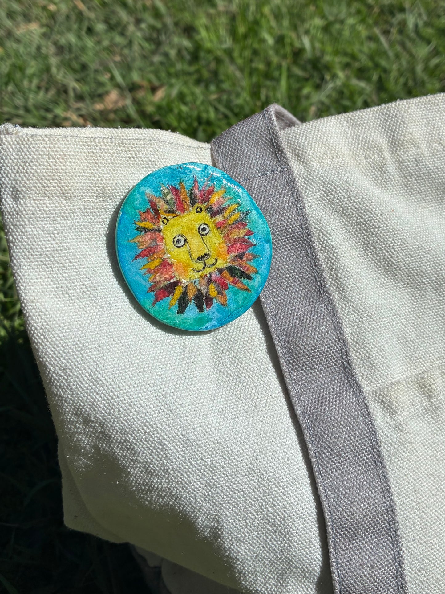 Tsugi Paper Clay Brooch: Turquoise Lion
